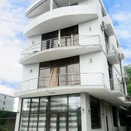 Tiktok House Hotel Kobuleti Esterno foto